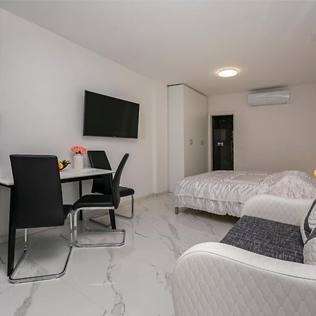 Apartment Ivano Dugi Rat Eksteriør billede